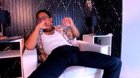 Jayden Morris online show from 12.03.25