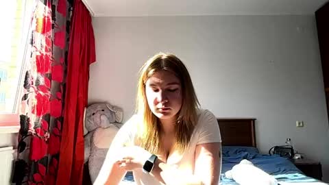 Mia online show from 04.18.26