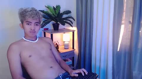 jaysee_hugecox online show from 04.26.26