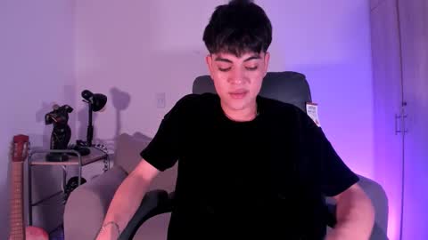 Snapshot of jaythomax chatting on 02.02.25 jaythomax online show from 02.02.25