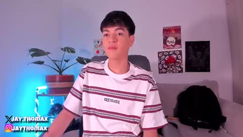 Snapshot of jaythomax chatting on 02.23.25 jaythomax online show from 02.23.25