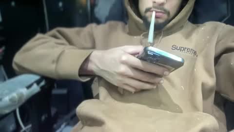 Snapshot of jbloxs chatting on 10.26.25 Royal Family online show from 10.26.25