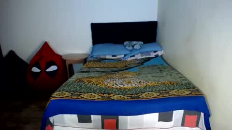 Snapshot of jboy_s chatting on 09.13.25 jboy_s online show from 09.13.25