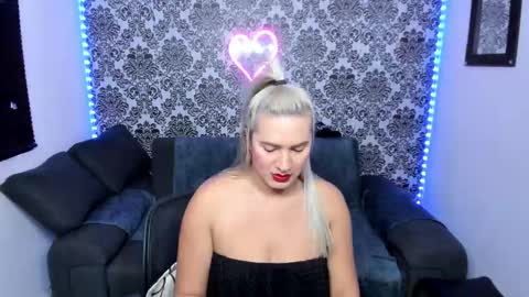 . Julianita y Valery . online show from 10.18.25