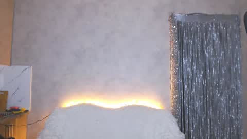 Snapshot of jealousangel chatting on 01.01.25 Angel online show from 01.01.25