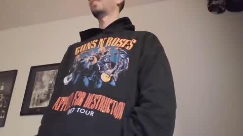 Snapshot of jeanpierbello7 chatting on 12.11.24 jean pier bello Silva online show from 12.11.24