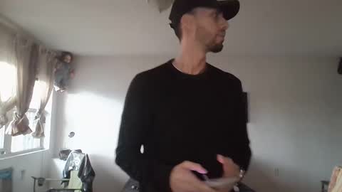 Snapshot of jeanpierbello7 chatting on 12.30.24 jean pier bello Silva online show from 12.30.24