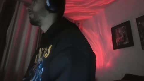 Snapshot of jeanpierbello7 chatting on 01.04.25 jean pier bello Silva online show from 01.04.25