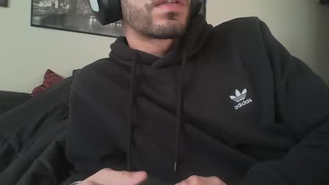 Snapshot of jeanpierbello7 chatting on 01.10.25 jean pier bello Silva online show from 01.10.25