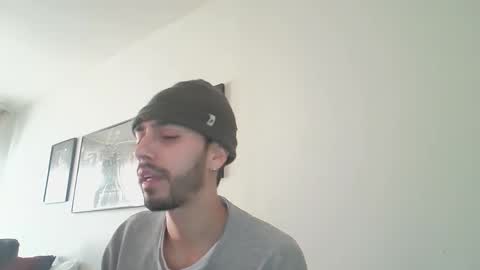 Snapshot of jeanpierbello7 chatting on 02.25.25 jean pier bello Silva online show from 02.25.25