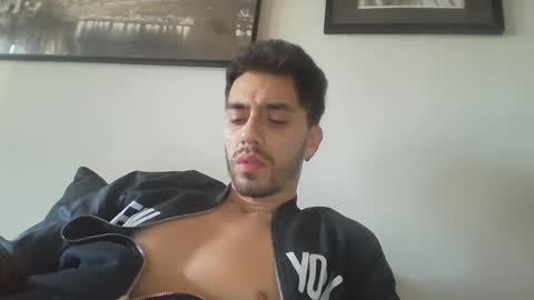 Snapshot of jeanpierbello7 chatting on 03.10.25 jean pier bello Silva online show from 03.10.25