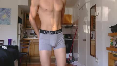 Snapshot of jeanpierbello7 chatting on 10.03.25 jean pier bello Silva online show from 10.03.25