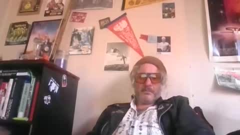 Snapshot of jeepster9 chatting on 04.03.26 jeepster9 online show from 04.03.26