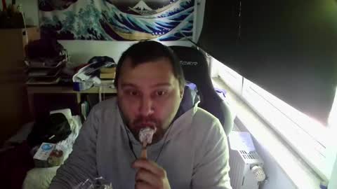 Snapshot of jeetzys chatting on 05.15.26 you may know me lol online show from 05.15.26