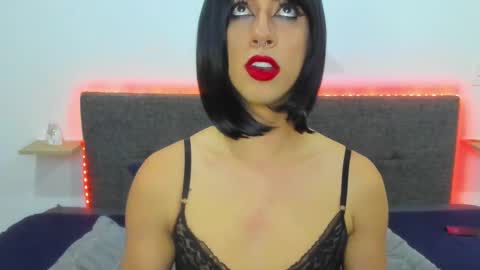  ashley   online show from 03.04.25