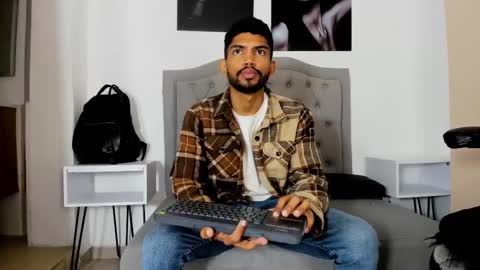 Snapshot of jeff_nick chatting on 10.01.25 Jeff Nick online show from 10.01.25