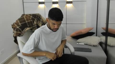 Snapshot of jeff_nick chatting on 10.08.25 Jeff Nick online show from 10.08.25