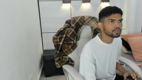 Snapshot of jeff_nick chatting on 10.09.25 Jeff Nick online show from 10.09.25