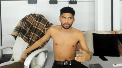 Snapshot of jeff_nick chatting on 10.13.25 Jeff Nick online show from 10.13.25