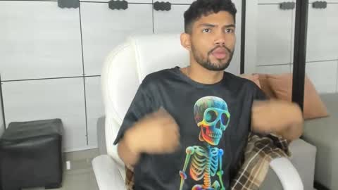 Snapshot of jeff_nick chatting on 10.14.25 Jeff Nick online show from 10.14.25