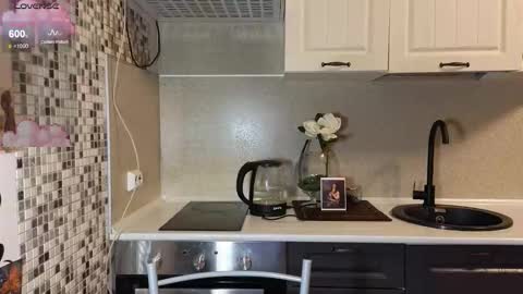 Snapshot of jelly_cherry chatting on 10.13.25 Emily online show from 10.13.25