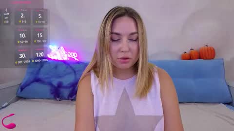 Snapshot of jemalia chatting on 10.26.25 Alice online show from 10.26.25