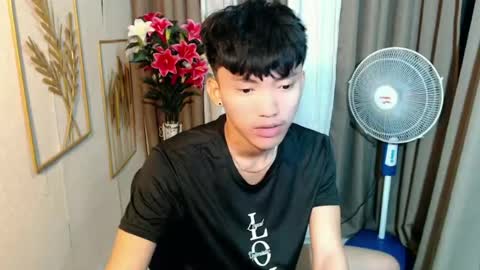 jemart_urnaughtboy online show from 07.10.26