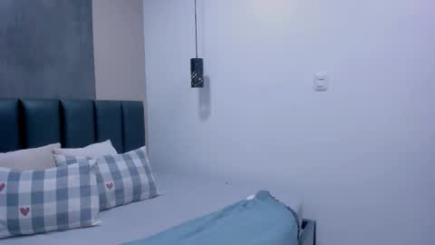 Snapshot of jenacooper__ chatting on 10.12.25 Jena online show from 10.12.25