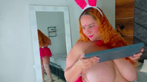 Snapshot of jenacooper__ chatting on 10.20.25 Jena online show from 10.20.25