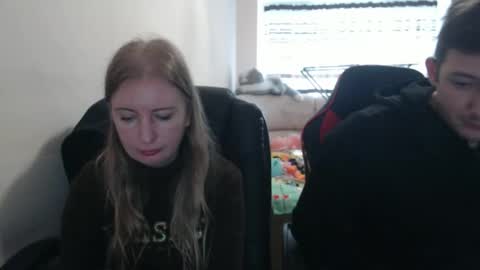 JenisAndPeter online show from 10.04.25