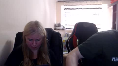Snapshot of jenisandpeter chatting on 06.09.26 JenisAndPeter online show from 06.09.26