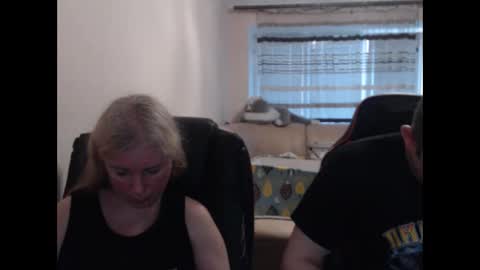 Snapshot of jenisandpeter chatting on 06.11.26 JenisAndPeter online show from 06.11.26