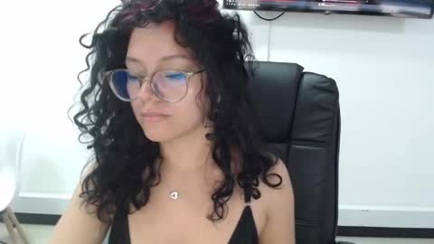 Snapshot of jenn_cg chatting on 12.18.25 jenn online show from 12.18.25