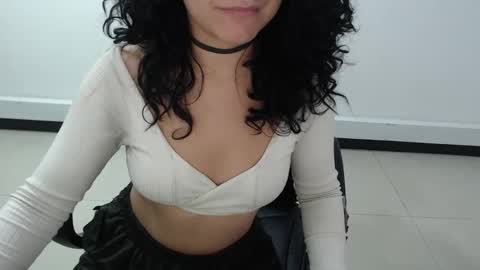 Snapshot of jenn_cg chatting on 01.08.26 jenn online show from 01.08.26