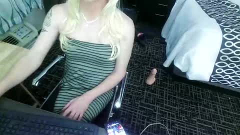 Jenna Cross online show from 12.21.24