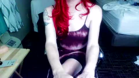 Jenna Cross online show from 02.05.25