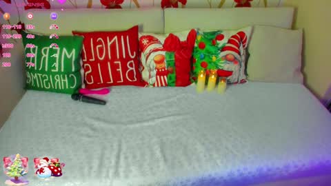 Snapshot of jennalison chatting on 01.05.25 Jenn online show from 01.05.25