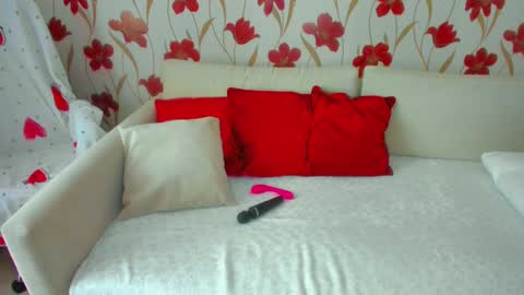 Snapshot of jennalison chatting on 02.02.25 Jenn online show from 02.02.25