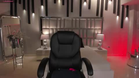 Jenna Olson  online show from 01.10.26