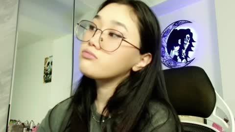 Snapshot of jennatyan chatting on 12.18.24 JENNA online show from 12.18.24