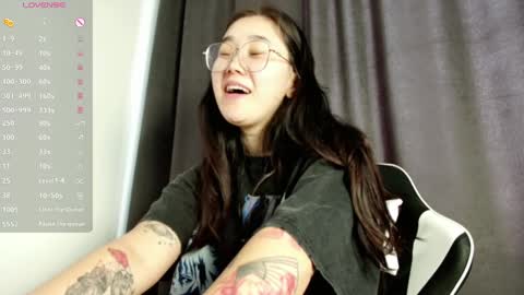 Snapshot of jennatyan chatting on 02.19.25 JENNA online show from 02.19.25