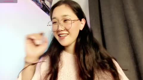 Snapshot of jennatyan chatting on 03.12.25 JENNA online show from 03.12.25