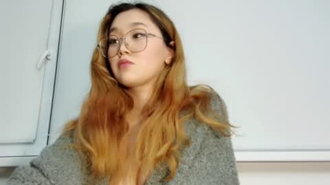 Snapshot of jennatyan chatting on 11.20.25 JENNA online show from 11.20.25