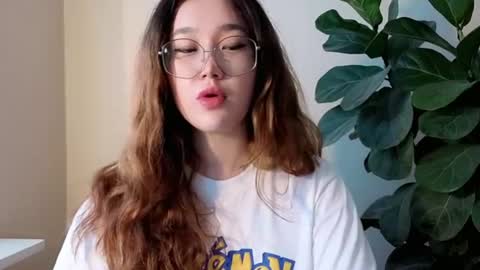 Snapshot of jennatyan chatting on 07.21.26 JENNA online show from 07.21.26