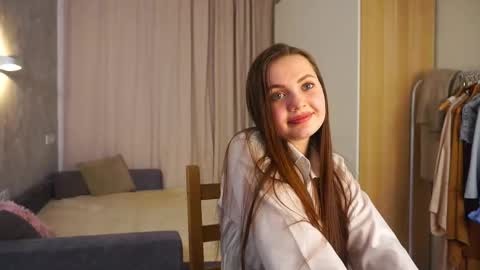 Snapshot of jennellmerriwether chatting on 02.14.26 Maya online show from 02.14.26