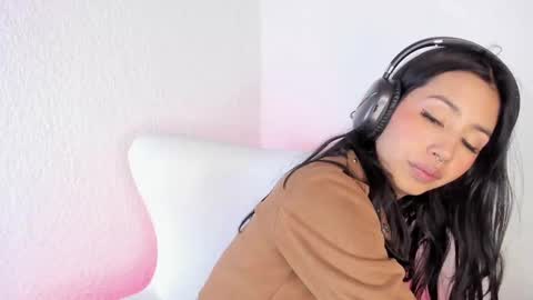 Jenner online show from 12.23.24