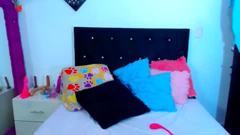 jenn online show from 11.05.25