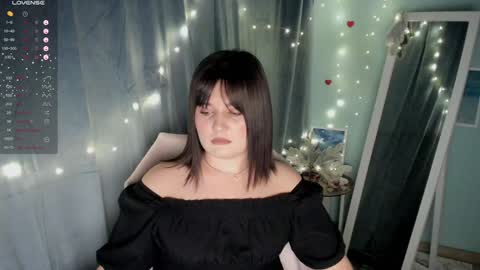 Snapshot of jennie_berry chatting on 01.12.25 Jennie online show from 01.12.25