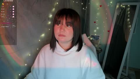 Snapshot of jennie_berry chatting on 02.04.25 Jennie online show from 02.04.25