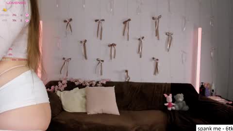  Jennie  online show from 09.23.25